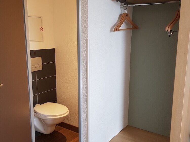 Номер Стандарт Трехместный, B&b Hotel Béthune Bruay La Buissière