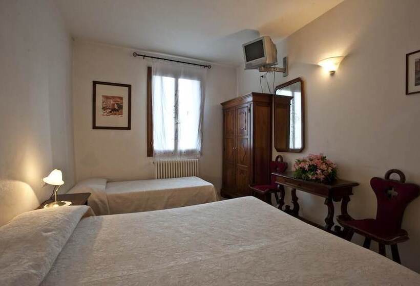 Номер Стандарт Трехместный, Locanda Salieri