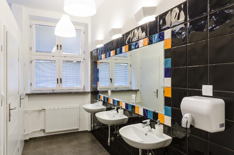 Кровать в Многоместном Номере с Общей Ванной, Tatamka Hostel