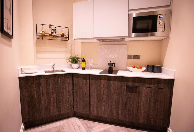 Апартаменты 2 Спальни, The Gresham Apart