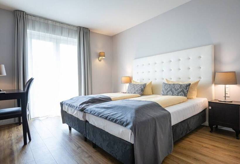 Номер Стандарт, Rheinischer Hof Bad Soden