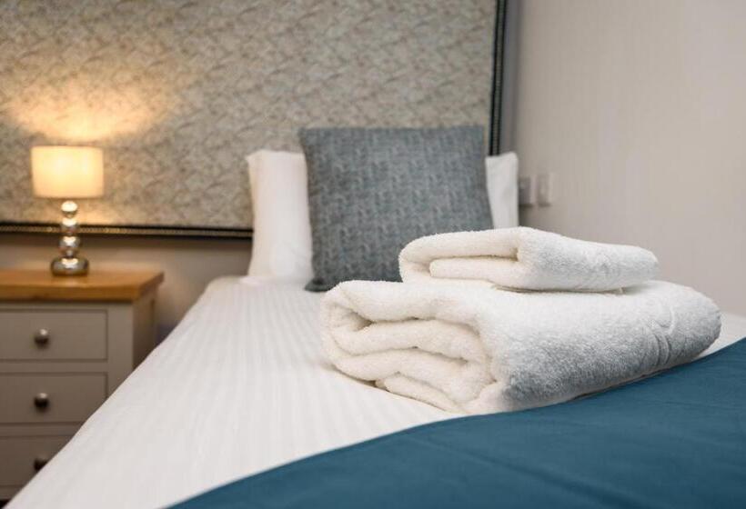 Номер Стандарт Индивидуальный с Балконом, Portbyhan Hotel