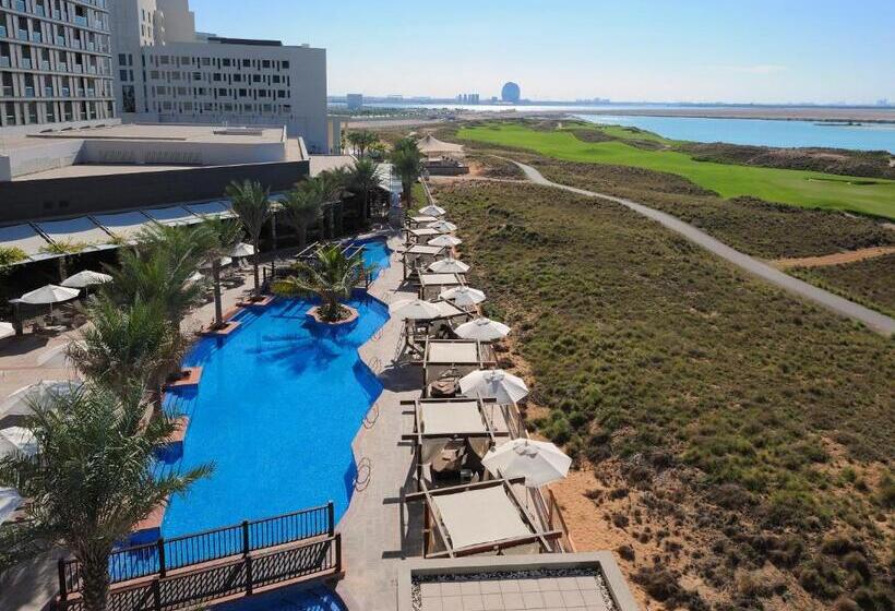סוויטה נוף לים, Radisson Blu Hotel, Abu Dhabi Yas Island
