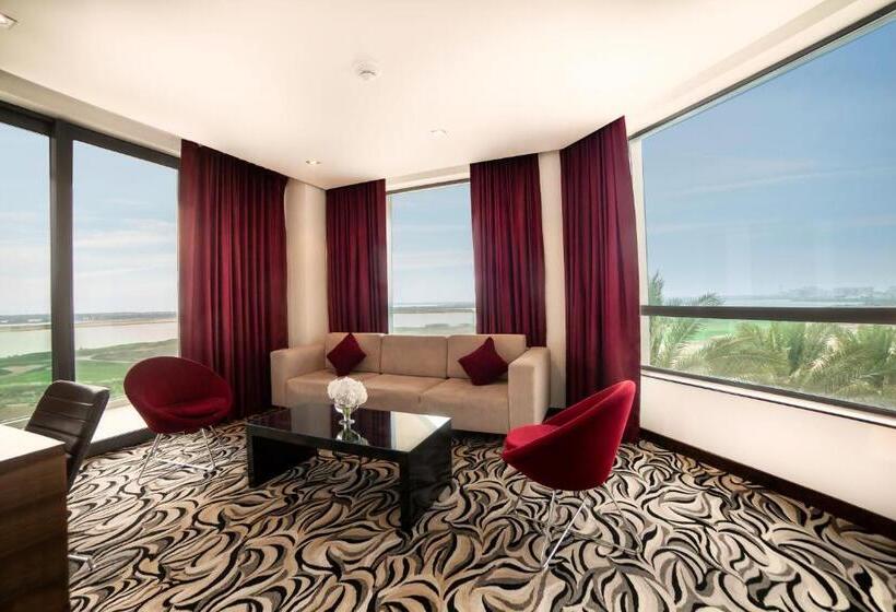 전망이 좋은 디럭스 스위트, Radisson Blu Hotel, Abu Dhabi Yas Island