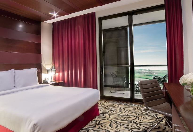 수피리어 룸 골프 전망, Radisson Blu Hotel, Abu Dhabi Yas Island