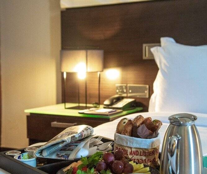 프리미엄 스위트, Radisson Blu Hotel, Abu Dhabi Yas Island