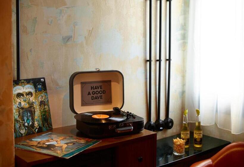 Номер Стандарт, Dave Red Athens, A Member Of Brown Hotels