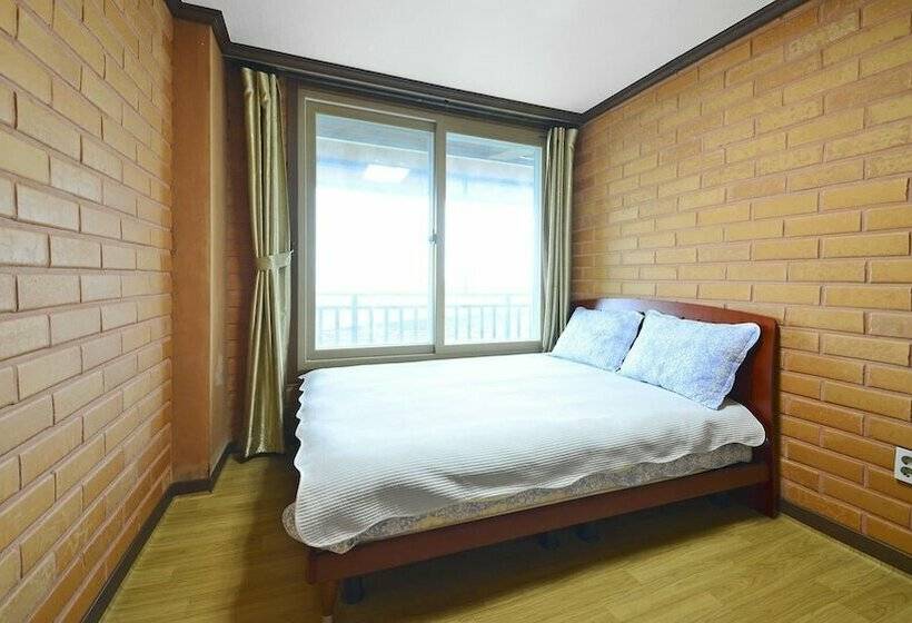 Апартаменты Basic 1 Спальня, Yeosu Hwangto Pension