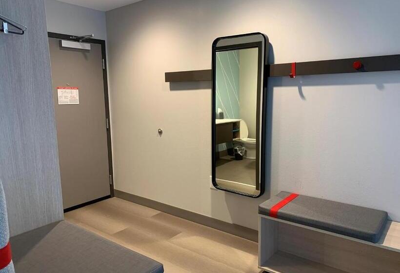 اتاق استاندارد برای معلولان, Avid Hotels   Salem, An Ihg