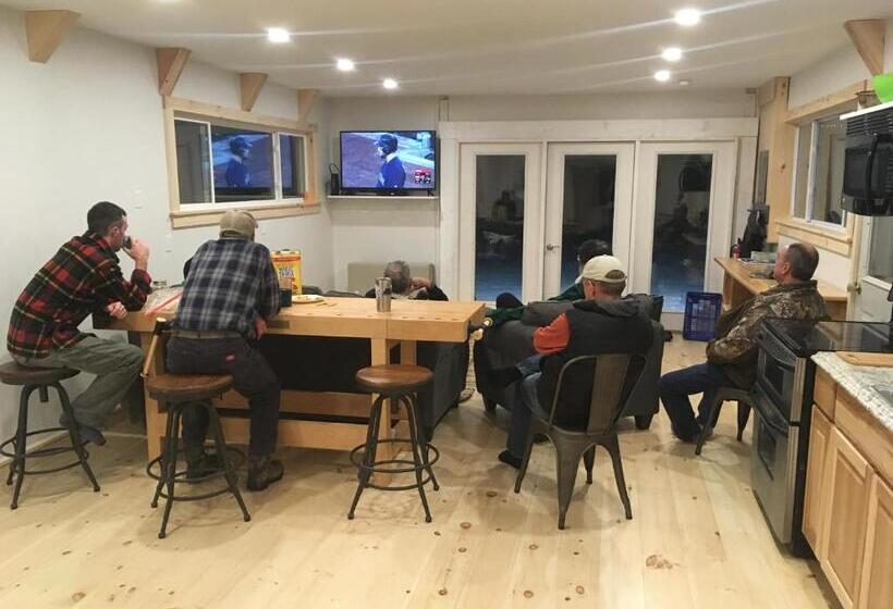 Номер Deluxe, Mountain View Motel & Campground