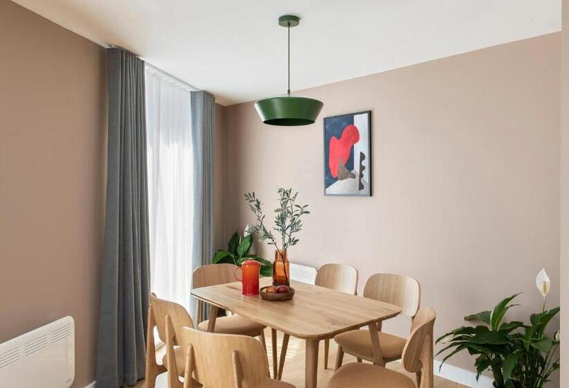 3 Yatak Odalı Daire, Cove Paradise Street