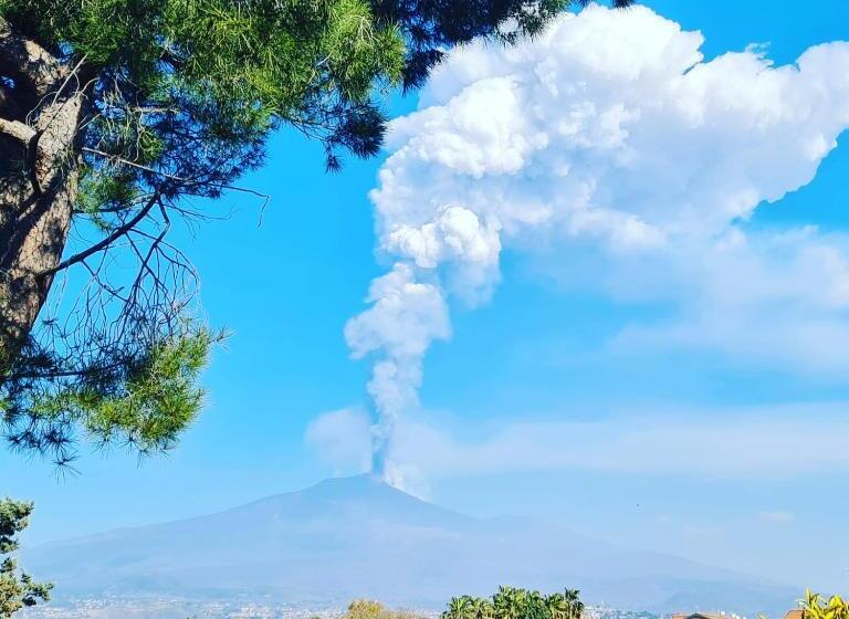 اتاق لوکس با بالکن, La Punta