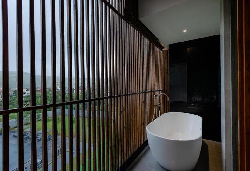Номер Deluxe с Балконом, Radisson Resort And Spa Lonavala