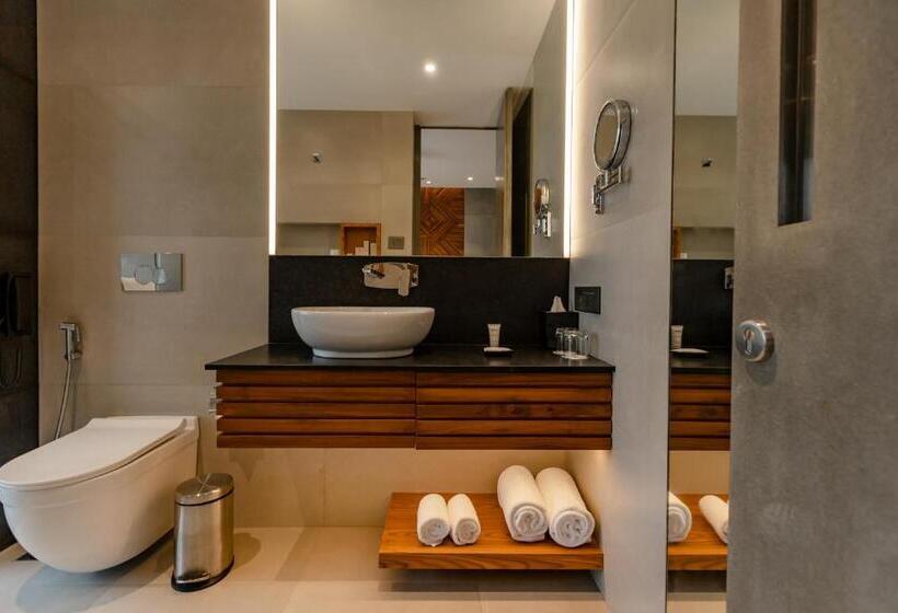 Номер Superior с Балконом, Radisson Resort And Spa Lonavala