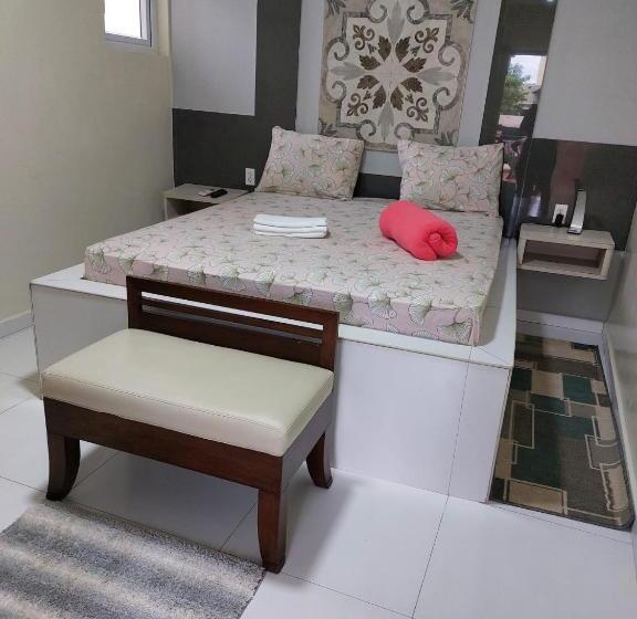 استودیوی لوکس, Curasita Colour Appartments