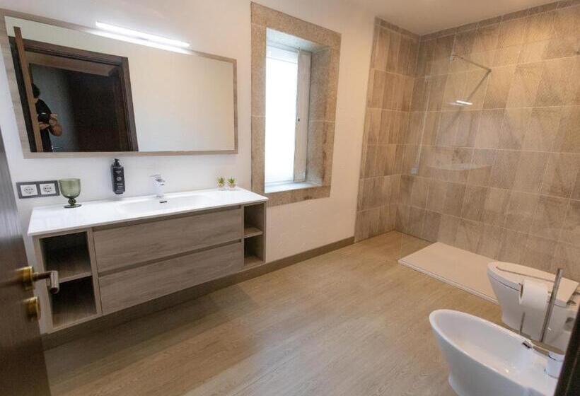 Люкс с Балконом, Golden Mirror
