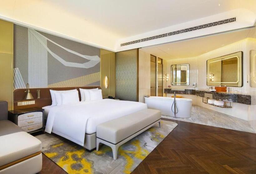Номер Superior Вид на Сад, Radisson Collection Resort, Nanjing