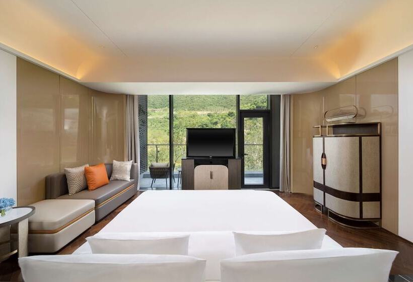 Номер Deluxe Вид на Озеро, Radisson Collection Resort, Nanjing