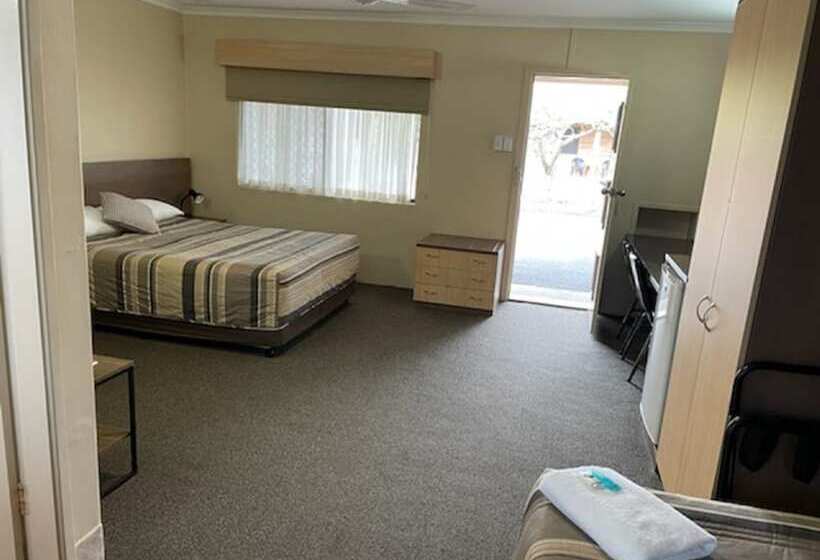 Номер Стандарт, Milgate Motel