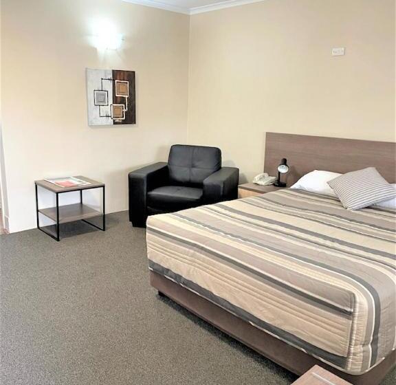 Номер Стандарт, Milgate Motel