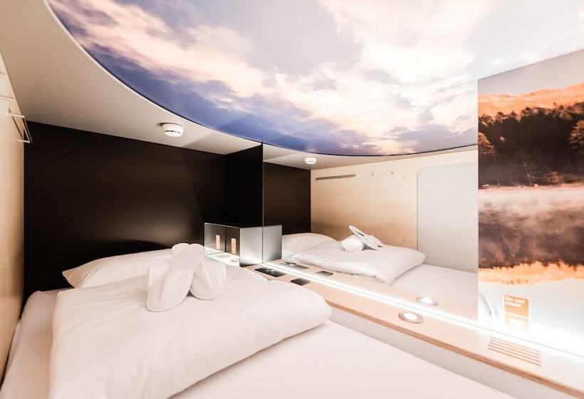 Capsule, Capsule Hotel   Alpine Garden Zurich Airport