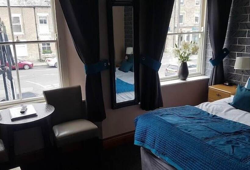 StandaardKamer, Forresters Bar & French Restaurant With Rooms
