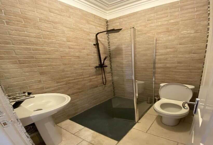 Номер Стандарт, Alexander Hotel Fully Refurbished All Rooms En Suite