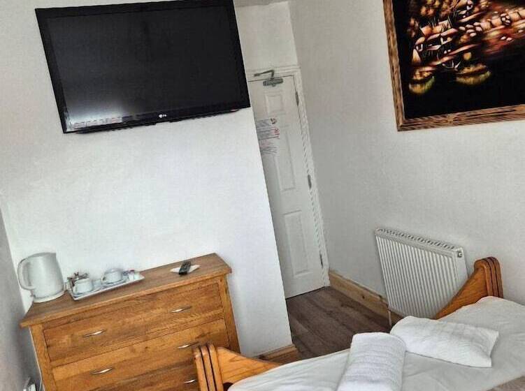 Номер Стандарт, Alexander Hotel Fully Refurbished All Rooms En Suite