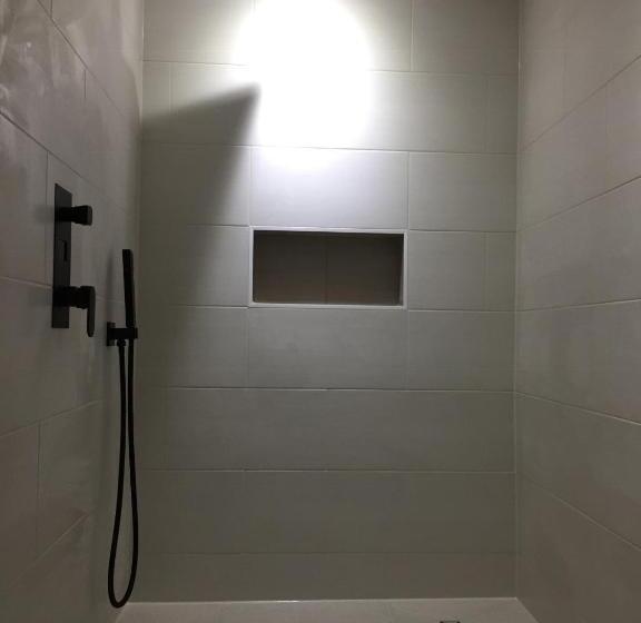 スタンダードルーム, Private Double Room With New Ensuite Shower Room