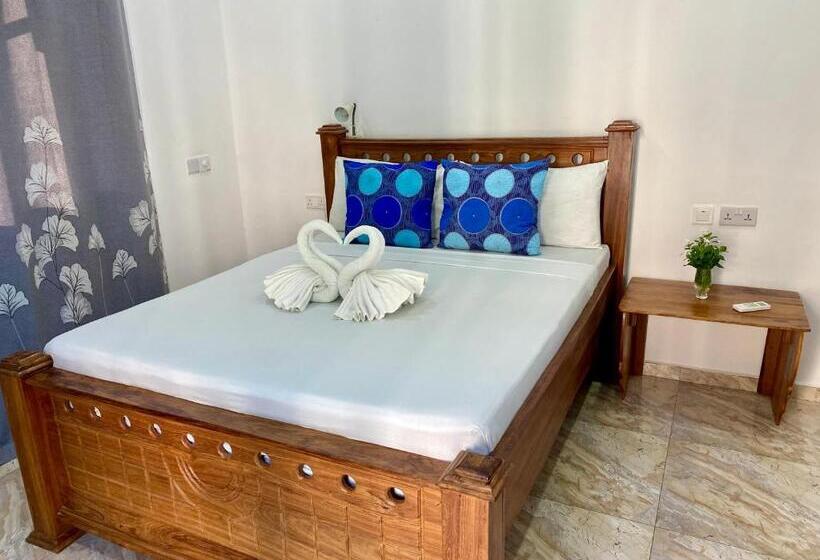 غرفة قياسية مزوَّدة بشُرفة, Cezere The Palm