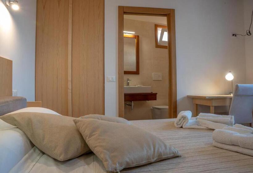 Номер Стандарт, B&b Alle Calende Greche