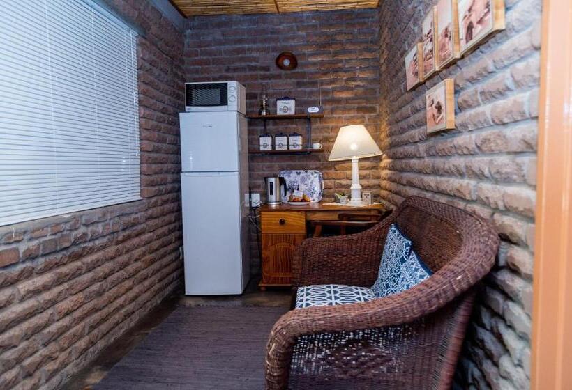 Семейный Номер, Kalahari Camelthorn Guesthouse And Camping