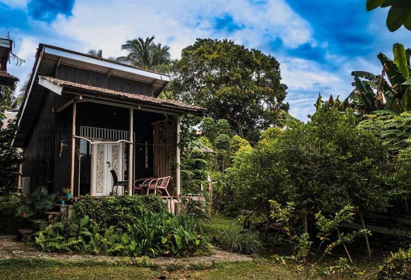 Номер Deluxe Вид на Море, Sanctum Una Una Eco Dive Resort