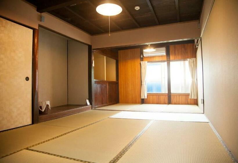 Четырехместный Номер Стандарт, Guest House Tokonoma