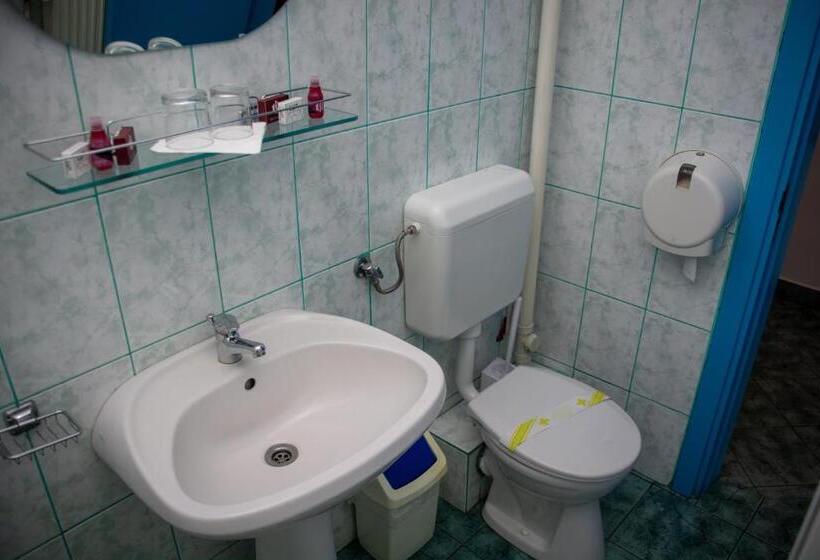 Номер Стандарт, Motel Via Targu Mures