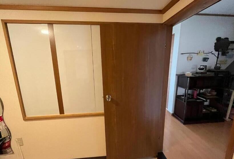 バスルーム共有のトリプルスタンダード, Guesthouse Mame庵