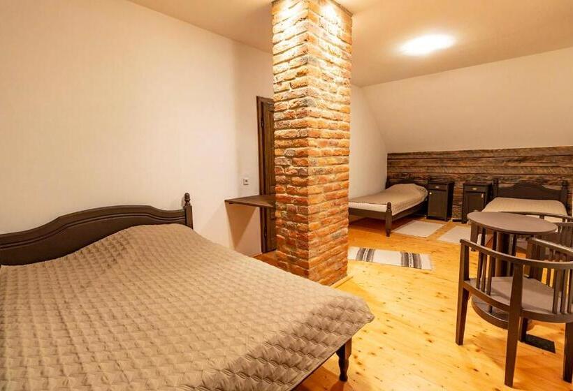 Четырехместный Номер Классик, Barn Guesthouse / Csűr Vendégház