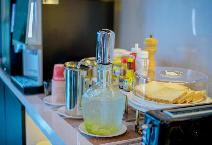 Family Suite, The Living Hotel Samutprakan
