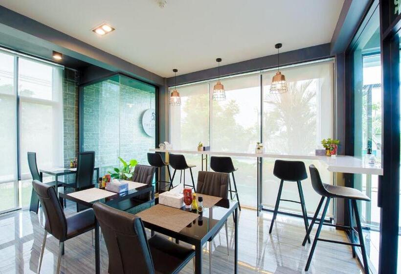 Номер Deluxe с Балконом, The Living Hotel Samutprakan