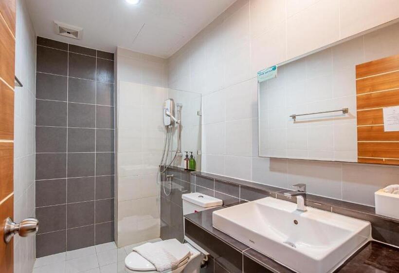 Студио Стандарт с Балконом, The Living Hotel Samutprakan
