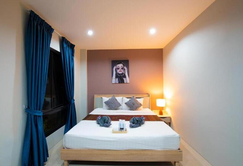 Студио Стандарт с Балконом, The Living Hotel Samutprakan
