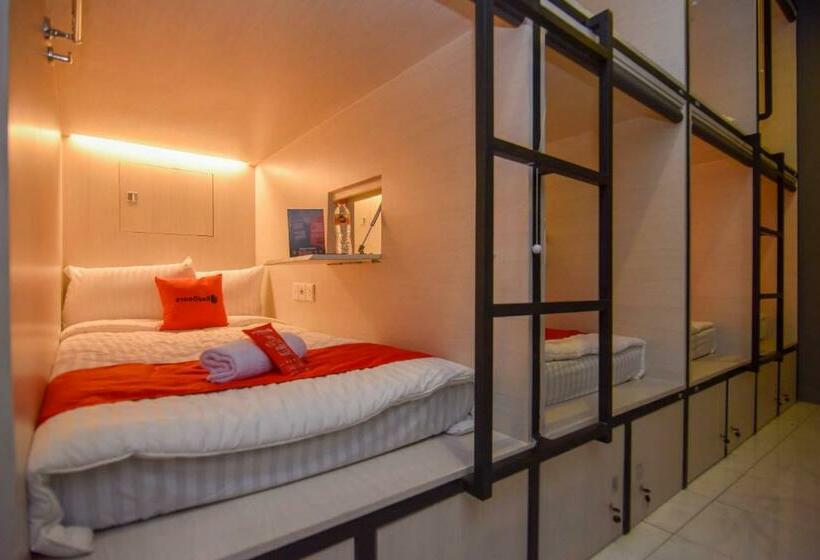 Кровать в Общей Комнате, Reddoorz Hostel Syariah @ Peunayong Banda Aceh