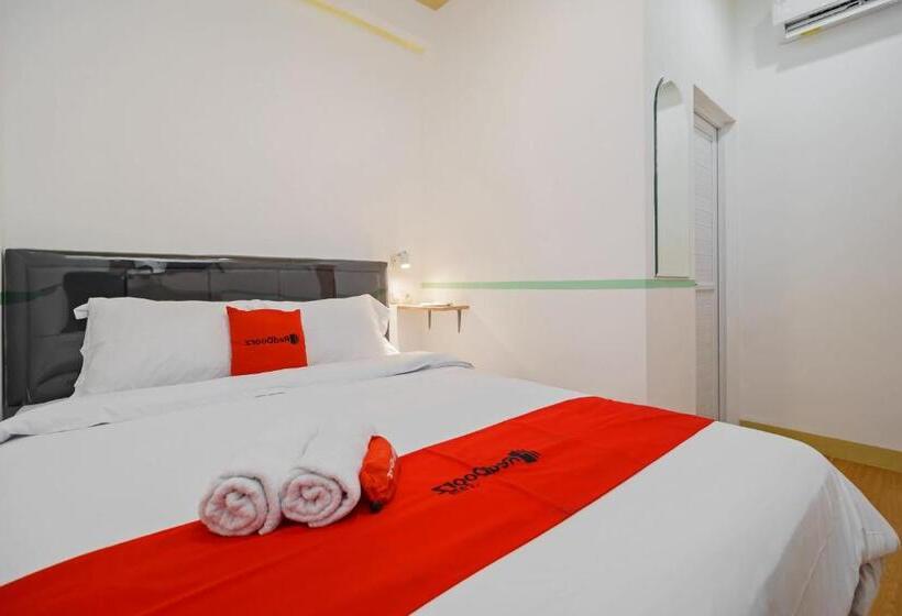 Номер Стандарт, Reddoorz @ Taman Royal Tangerang