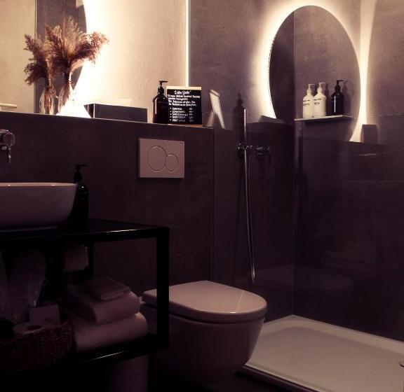 Полулюкс, Boutique Hotel La Cabane
