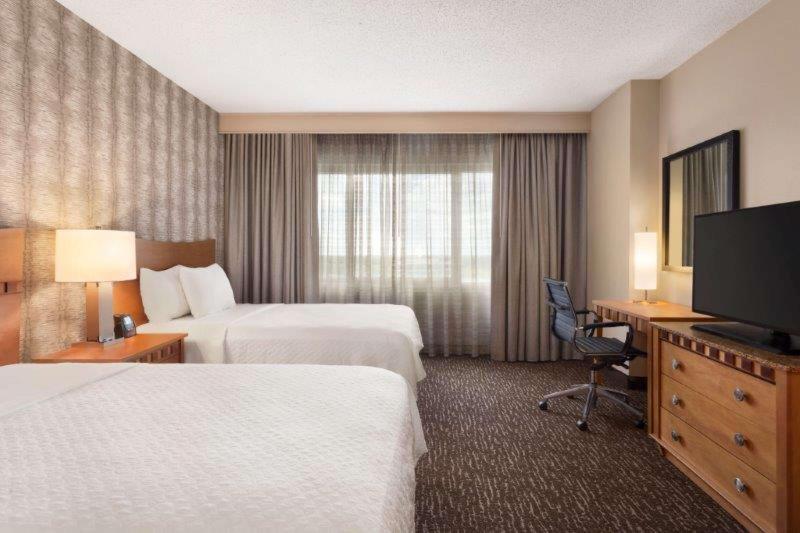 Люкс, Embassy Suites Northwest Arkansas   Hotel, Spa & Convention