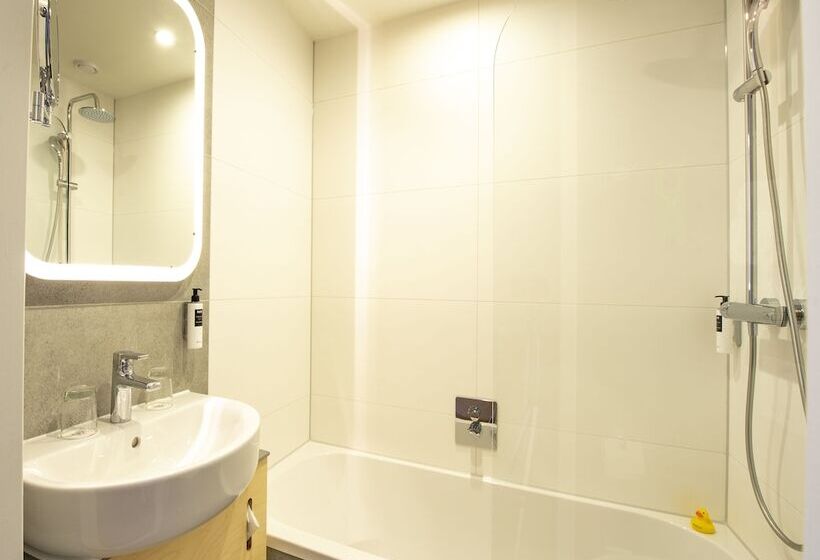 Семейный Номер, Westcord Hotel Delft