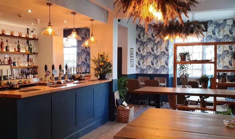 Семейный Номер Deluxe, Ensuite Bed And Breakfast Rooms At The Ring Pub