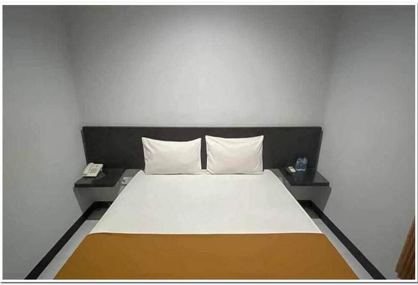 Номер Стандарт, Losmen Family Syariah Bypass Juanda Mitra Reddoorz