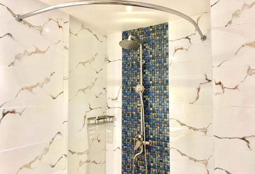 带大床的标准间, Riviera Beach Resort