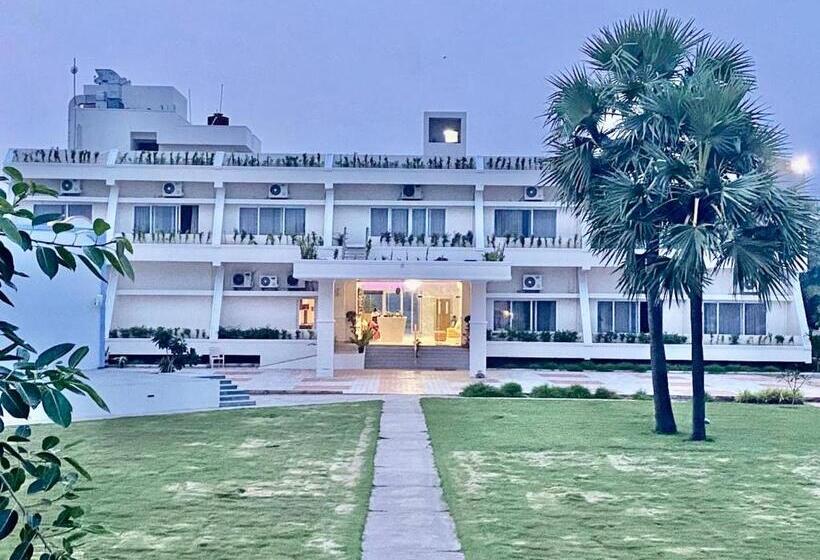 带大床的标准间, Riviera Beach Resort